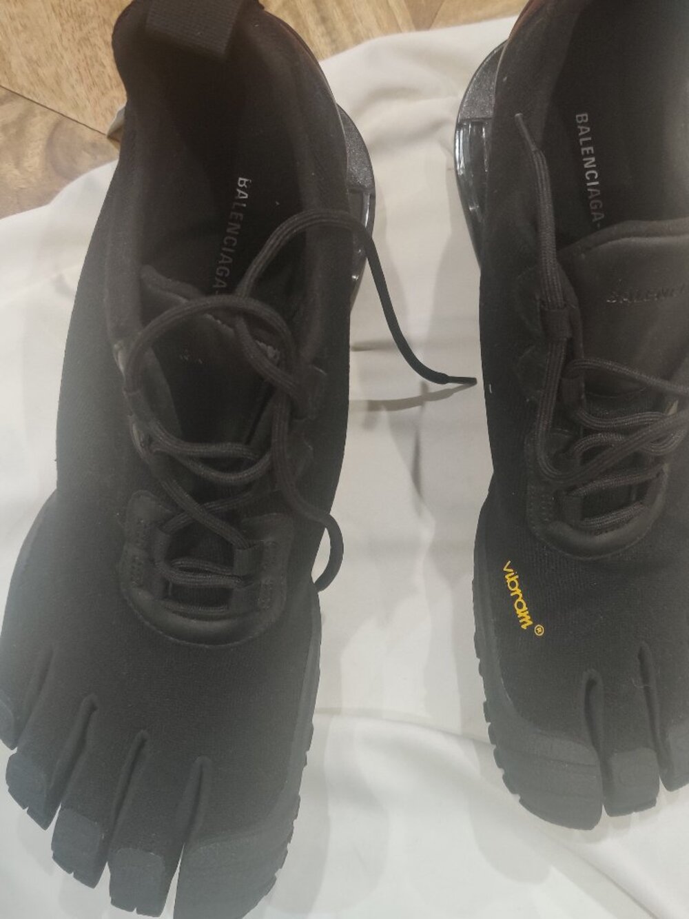 Balenciaga Five finger vibram shoes size 43 UNISEX 11M 13W $1498.00 - Picture 6 of 6